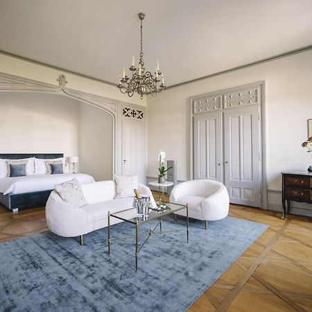 Chateau De L'Aile- Boutique Suites เวอเวย์ ภายนอก รูปภาพ