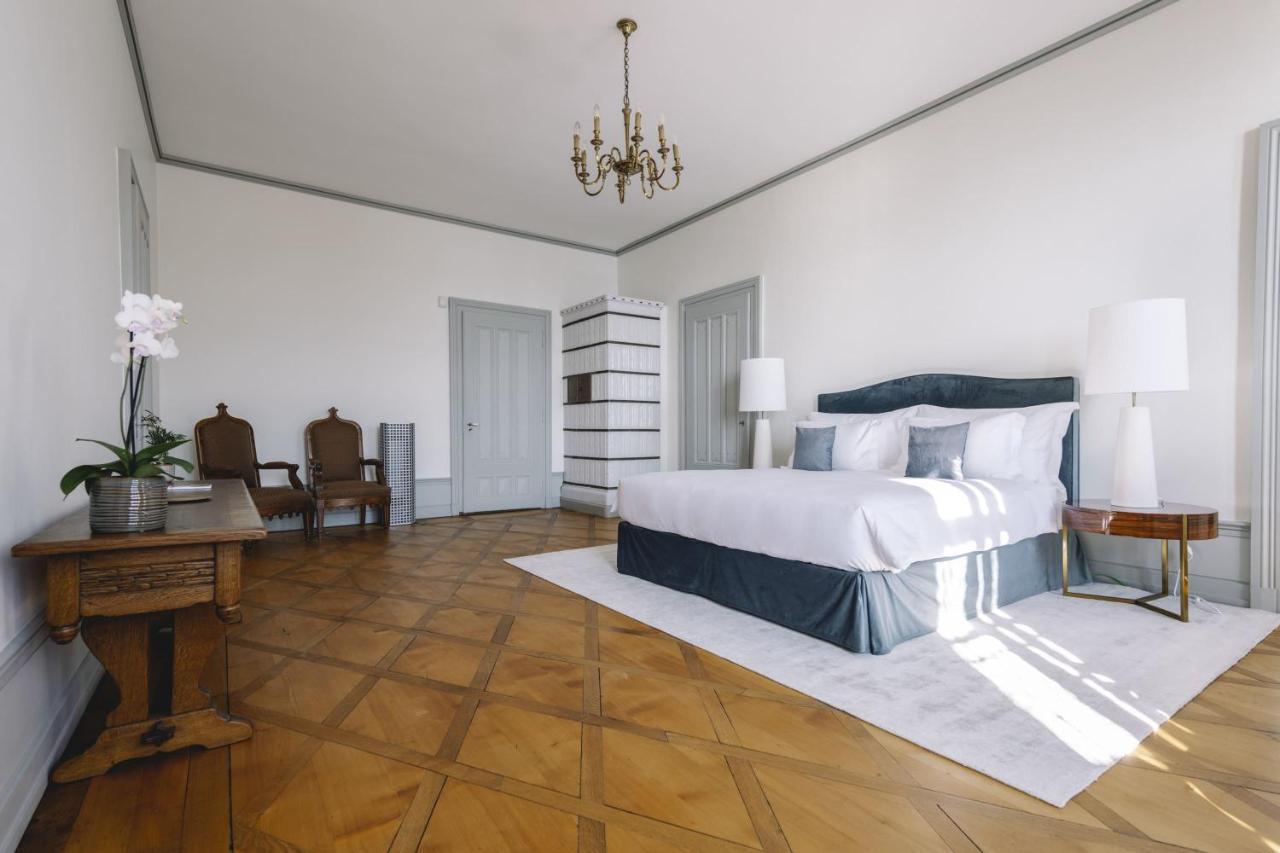 Chateau De L'Aile- Boutique Suites เวอเวย์ ภายนอก รูปภาพ