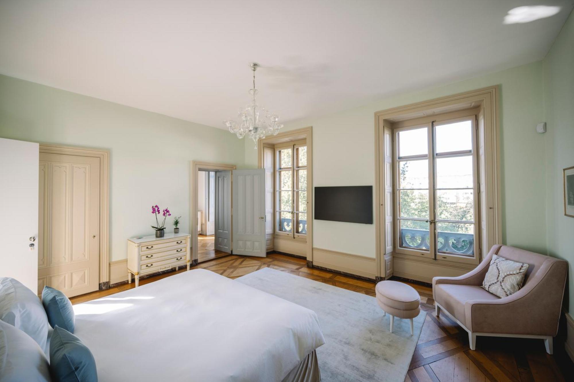 Chateau De L'Aile- Boutique Suites เวอเวย์ ภายนอก รูปภาพ